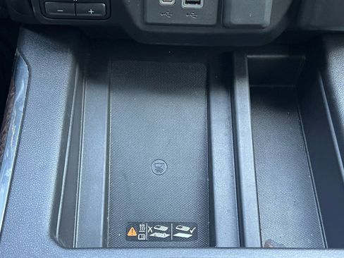 Used 2022 GMC Sierra 1500 Denali w/ Denali Premium Package image 35