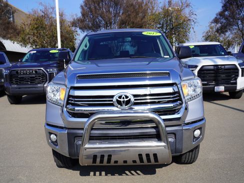 Used 2017 Toyota Tundra SR5 w/ SR5 Upgrade Package image 4