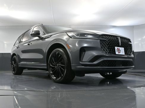 Used 2025 Lincoln Aviator Reserve w/ Jet Appearance Package image 61