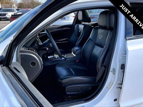 Used 2023 Chrysler 300 S w/ Comfort Group image 20