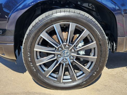 Used 2024 Lexus GX 550 w/ Accessory Package (2T) image 10