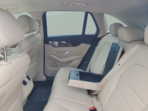 Used 2016 Mercedes-Benz GLC 300 4MATIC image 6