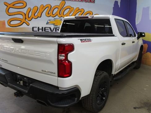 Used 2021 Chevrolet Silverado 1500 Custom Trail Boss AWD/4WD image 8