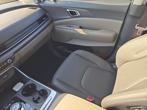 New 2026 Kia Carnival EX FWD image 15