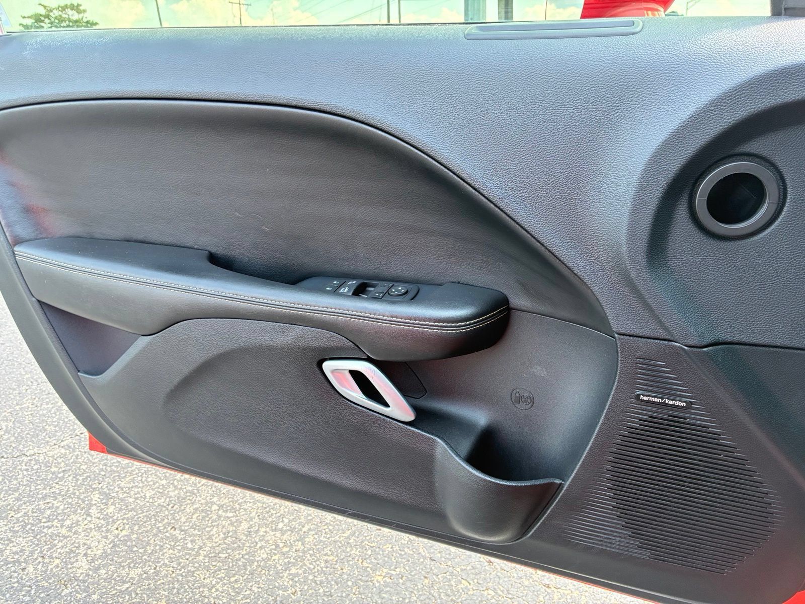 Used 2016 Dodge Challenger SRT RWD image 11