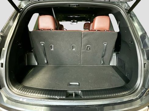 Used 2023 Kia Telluride EX w/ EX Captain's Chair Package image 28