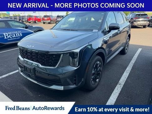 Used 2024 Kia Sorento S w/ Panoramic Sunroof Package AWD/4WD image 3