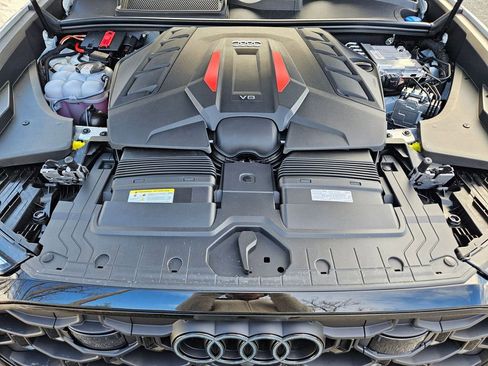 New 2026 Audi SQ8 Prestige image 25