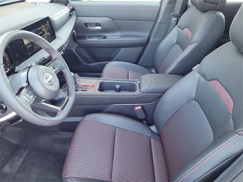 New 2025 Nissan Kicks SR w/ SR Premium Package image 7