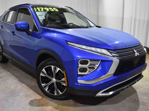 Used 2022 Mitsubishi Eclipse Cross SE image 3
