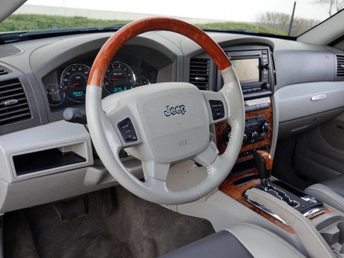 Used 2007 Jeep Grand Cherokee Overland AWD/4WD image 5