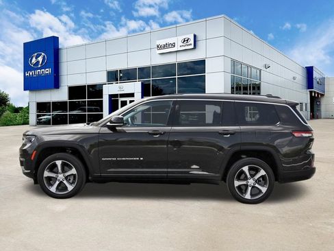 Used 2023 Jeep Grand Cherokee L Limited w/ Trailer Tow Group (B) AWD/4WD image 8