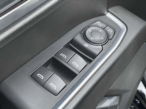 Used 2022 Chevrolet Silverado 1500 LT image 16