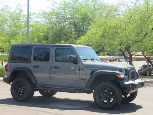 Used 2019 Jeep Wrangler Unlimited Sport AWD/4WD image 4