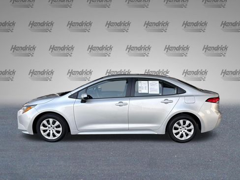 Used 2025 Toyota Corolla LE FWD image 6