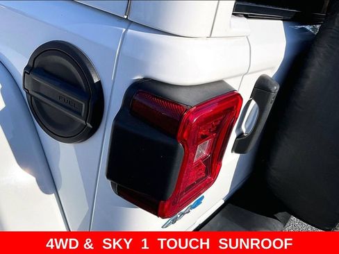 Used 2021 Jeep Wrangler Unlimited Sahara w/ Cold Weather Group image 21