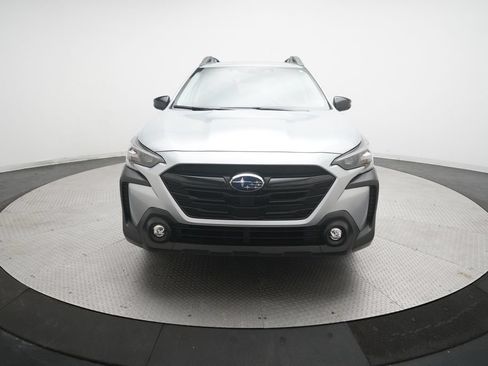 Used 2025 Subaru Outback Onyx Edition AWD/4WD image 11