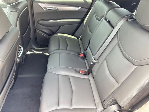 New 2025 Cadillac XT6 Luxury image 10