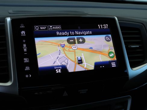 Used 2018 Honda Pilot Elite image 27