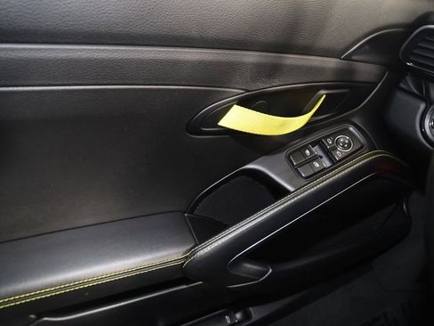 Used 2019 Porsche 911 Carrera T w/ Carrera T Interior Package image 44