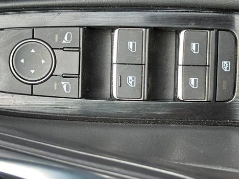 Used 2023 Nissan Rogue SL AWD/4WD image 12