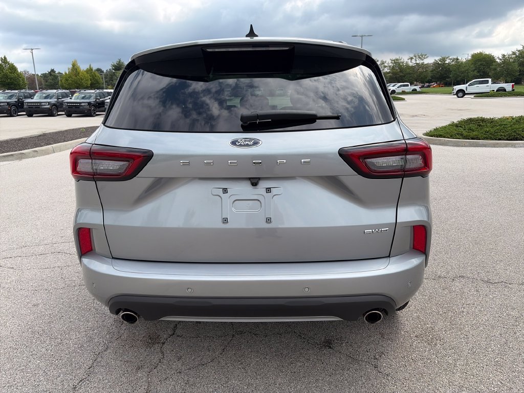 Used 2024 Ford Escape ST-Line w/ Tech Pack #1 AWD/4WD image 6