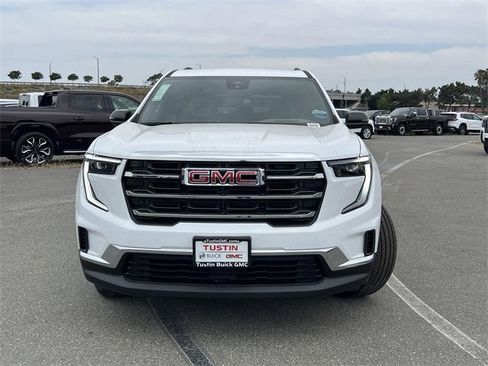 New 2025 GMC Acadia Elevation image 8