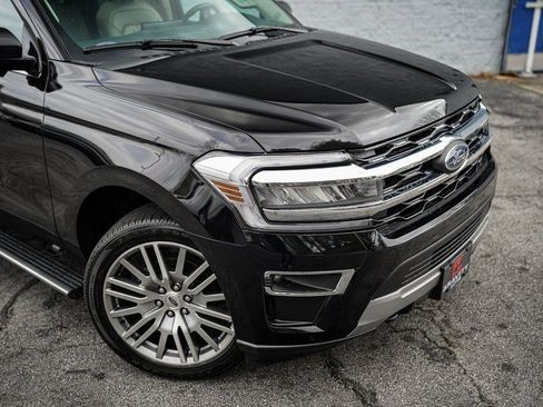 Used 2022 Ford Expedition Max Limited image 8
