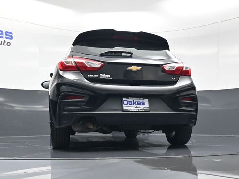 Used 2018 Chevrolet Cruze LT w/ Convenience Package image 40