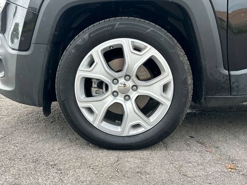 Used 2017 Jeep Renegade Limited FWD image 12