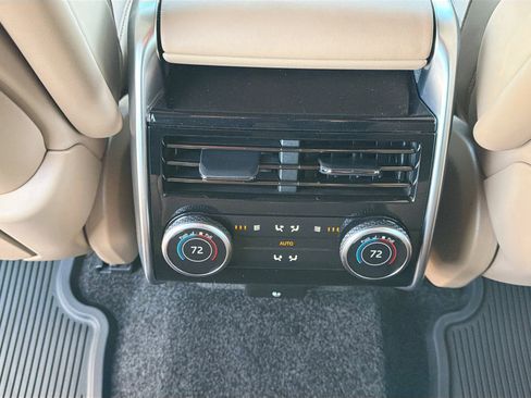 New 2026 Land Rover Range Rover SE image 20