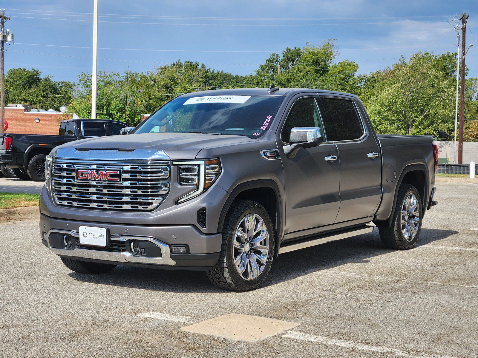 Used 2023 GMC Sierra 1500 Denali w/ Denali Reserve Package AWD/4WD image 2