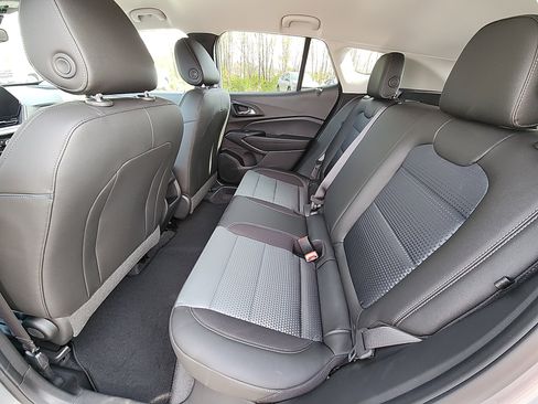 New 2026 Chevrolet Trax LT image 28