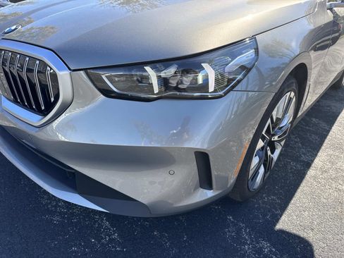 Certified 2025 BMW 530i xDrive w/ Premium Package image 9