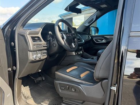 Used 2021 GMC Yukon XL AT4 w/ AT4 Premium Plus Package AWD/4WD image 15