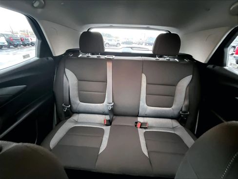 Used 2023 Chevrolet TrailBlazer LT w/ Convenience Package image 14