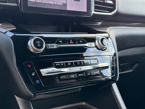 Used 2022 Ford Explorer Limited w/ Equipment Group 301A image 40