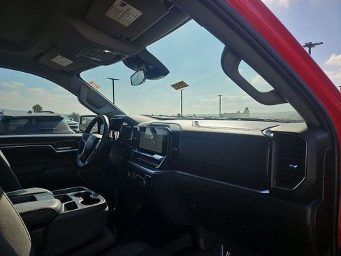 Used 2022 Chevrolet Silverado 1500 LT RWD image 28