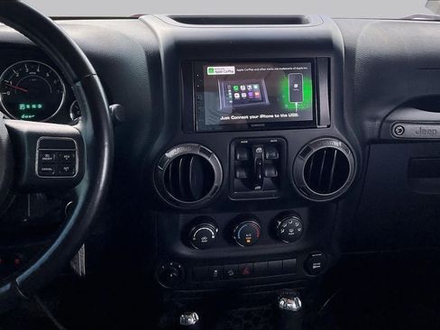 Used 2015 Jeep Wrangler Unlimited Sport w/ Quick Order Package 24S AWD/4WD image 7