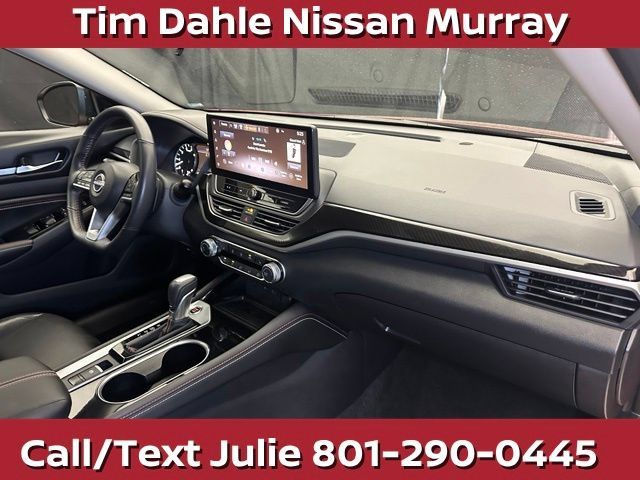 Used 2023 Nissan Altima 2.5 SR w/ SR Premium Package AWD/4WD image 17