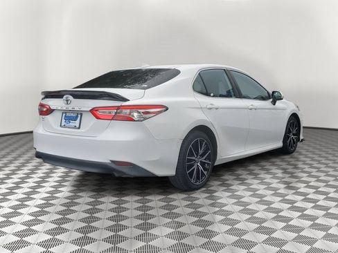 Used 2019 Toyota Camry LE image 6