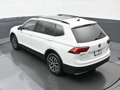 Used 2019 Volkswagen Tiguan SE w/ Panoramic Sunroof Package AWD/4WD image 29