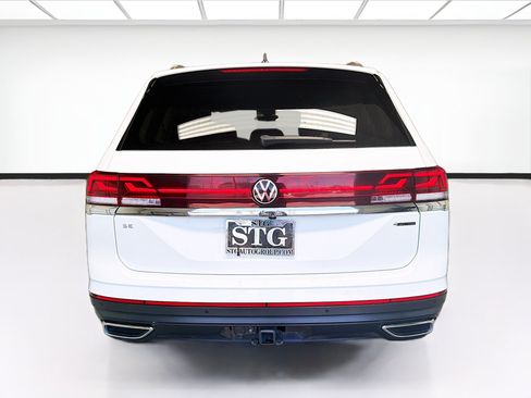 Used 2025 Volkswagen Atlas SE AWD/4WD image 5