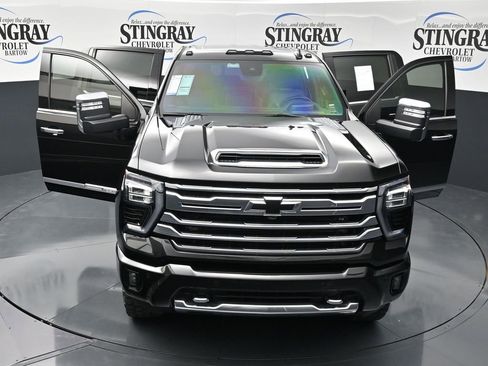 Used 2024 Chevrolet Silverado 2500 High Country w/ High Country Premium Package AWD/4WD image 25