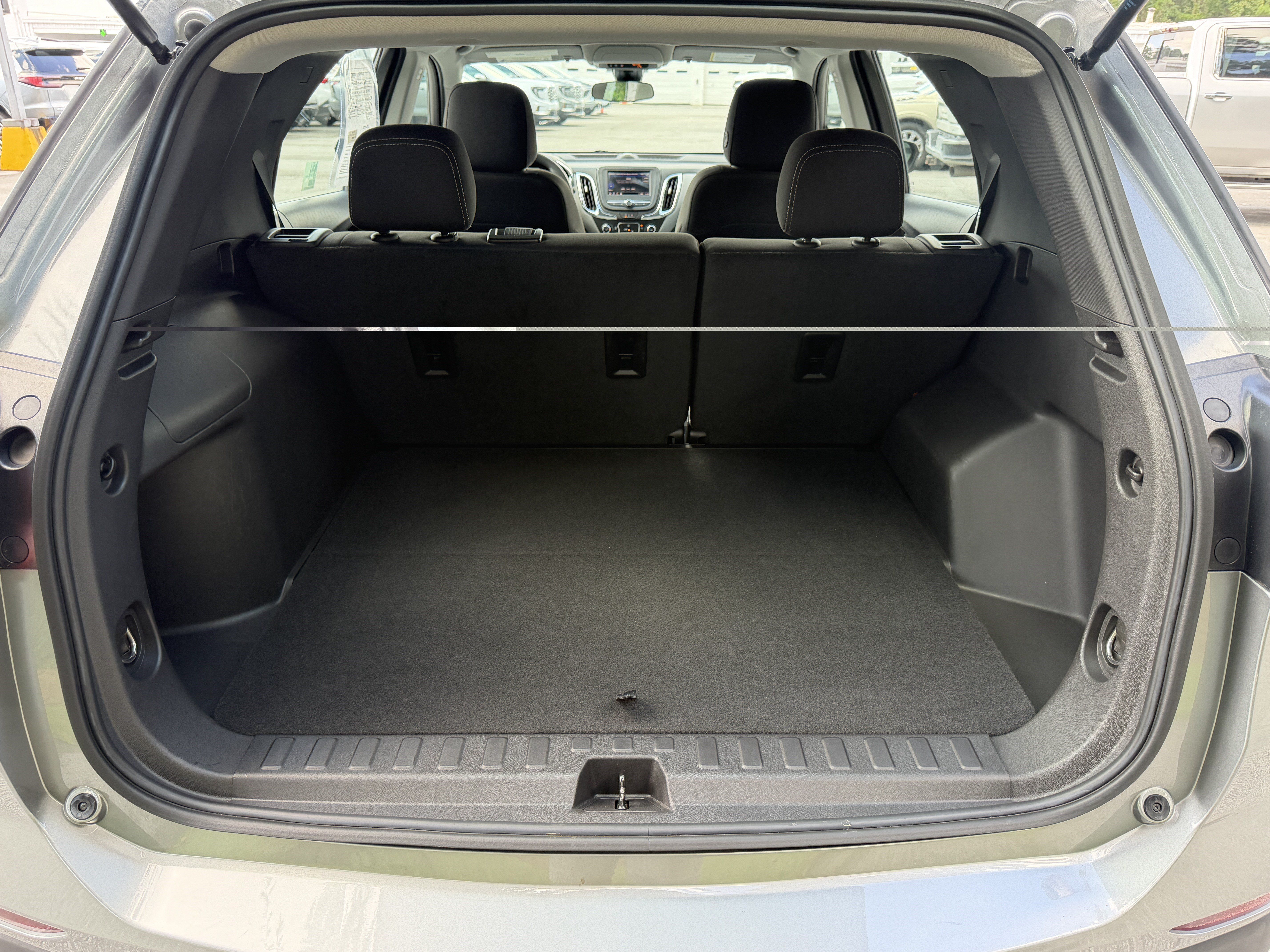 Used 2024 Chevrolet Equinox LS FWD image 4