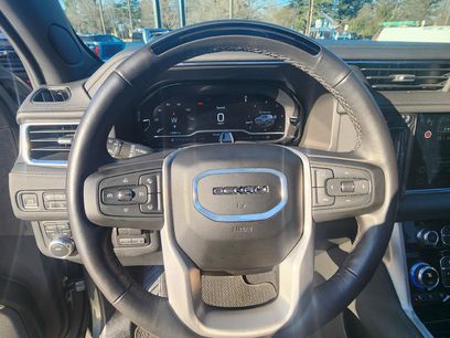 Used 2024 GMC Yukon XL Denali w/ Advanced Technology Package