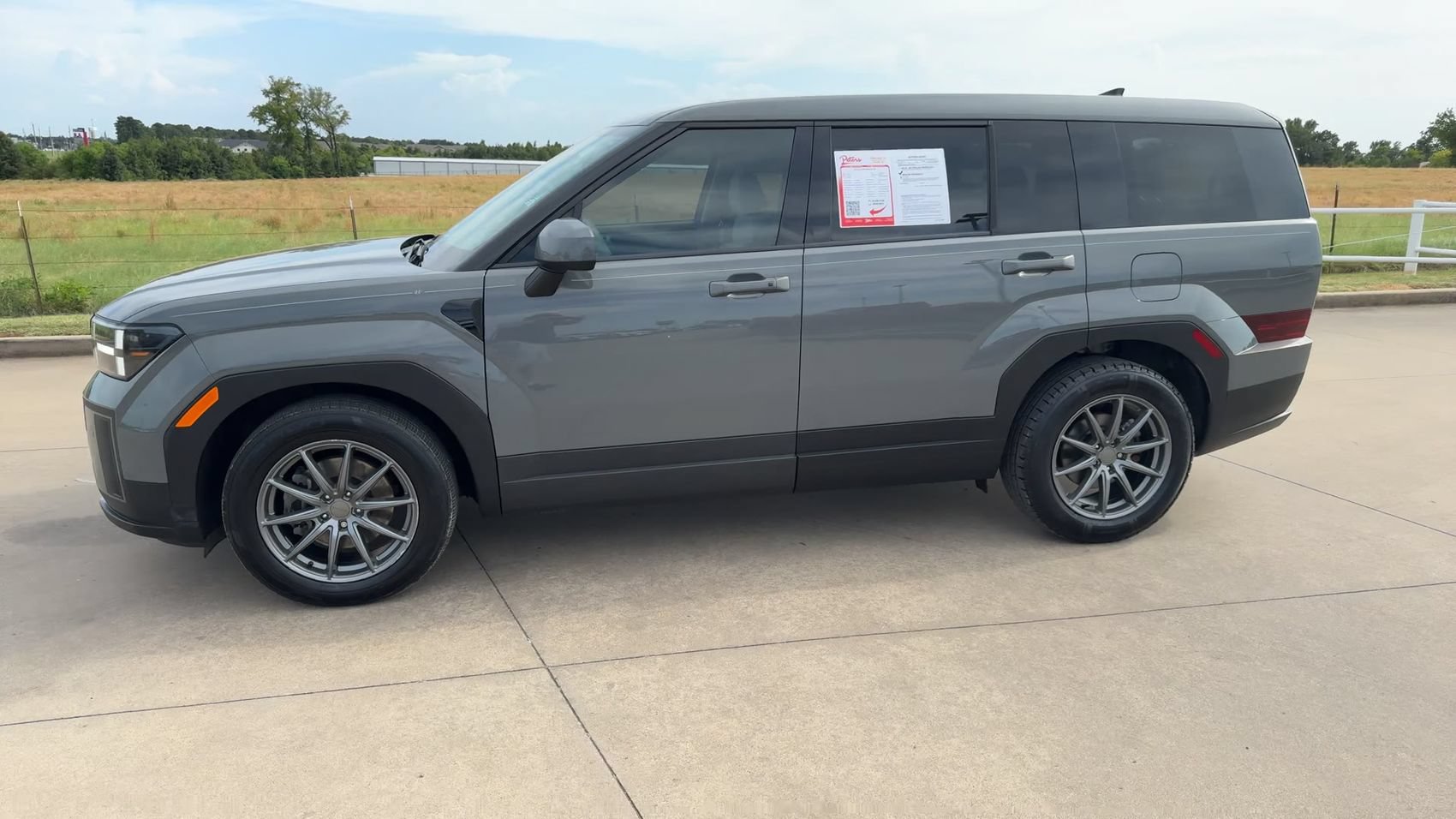 Used 2024 Hyundai Santa Fe SE FWD image 6
