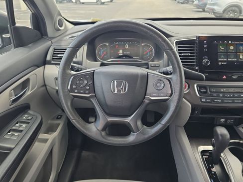 Used 2020 Honda Pilot EX image 10