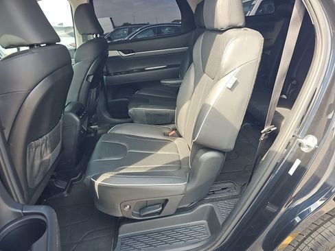 Used 2024 Hyundai Palisade SEL FWD image 4