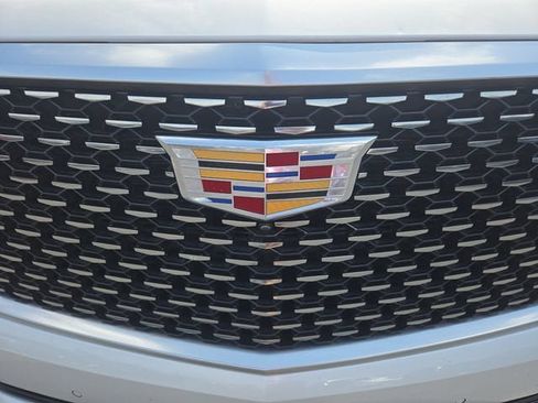 Used 2023 Cadillac Escalade Premium Luxury AWD/4WD image 42
